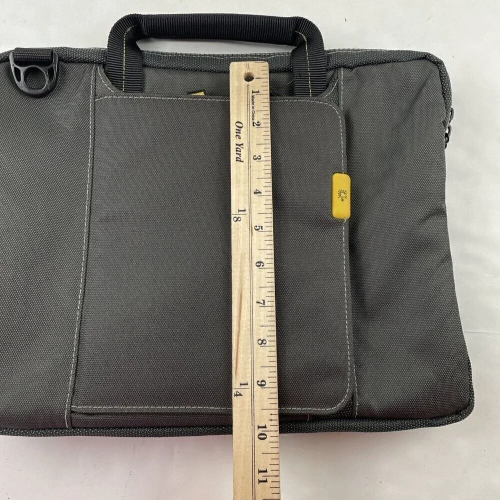 Case Logic Computer Laptop Tablet Travel Case Bag 13”x11” Shoulder Strap Padded
